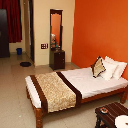Megha Residency Hotel Haveri Exterior photo