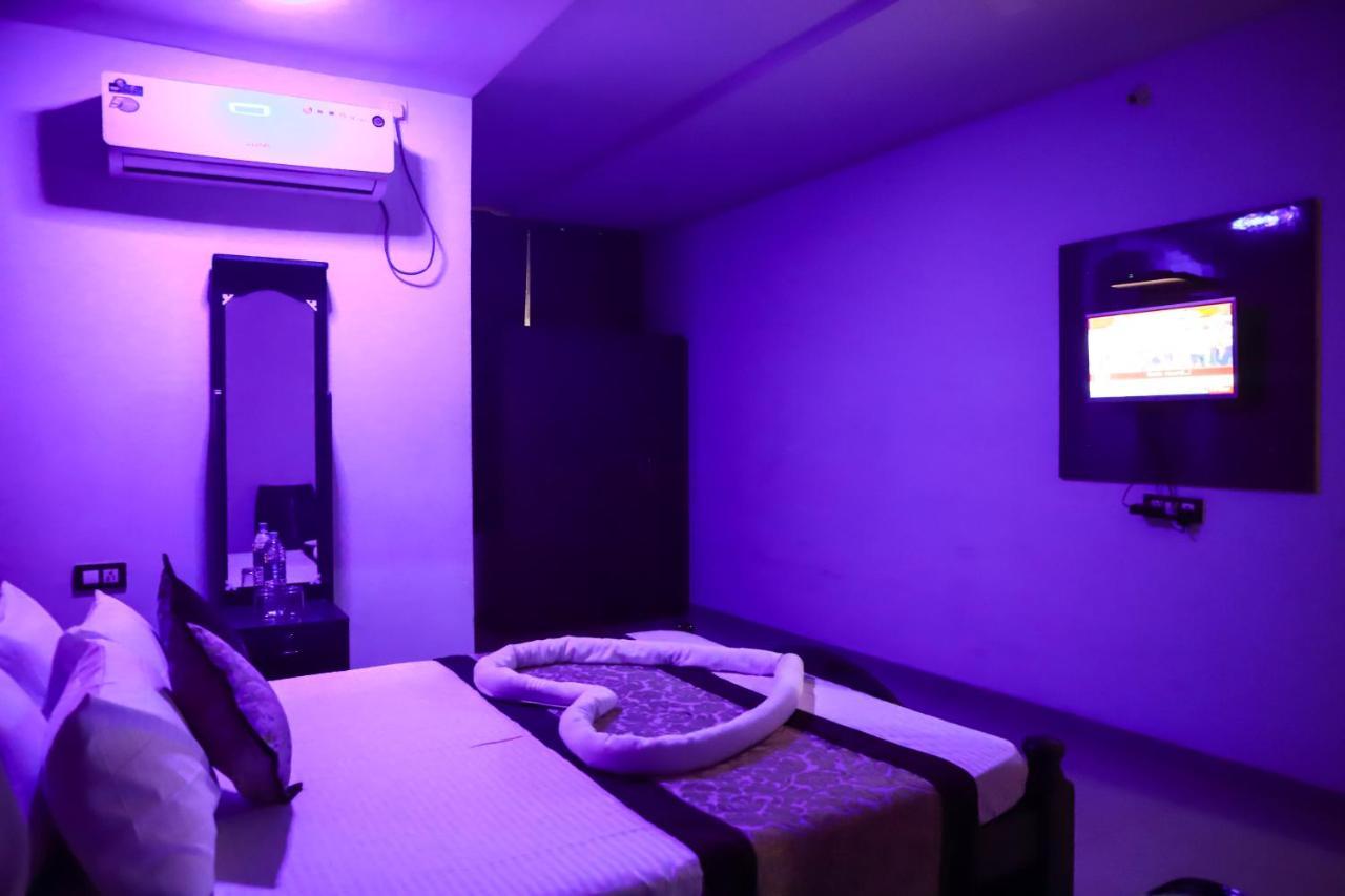 Megha Residency Hotel Haveri Exterior photo